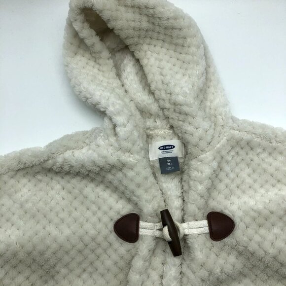 Old Navy Girls 2T Hooded Poncho Sweater Cape Soft Fuzzy Winter Fleece Faux Fur - Picture 3 of 6